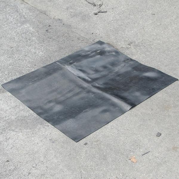 SpillTech Nitrile Drain Mat