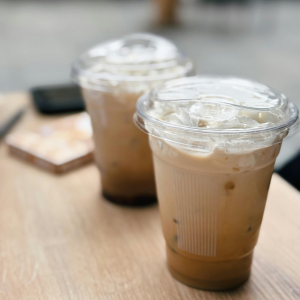 PLA vs Plastic Cold Cups: Which Is Better for NZ Businesses?